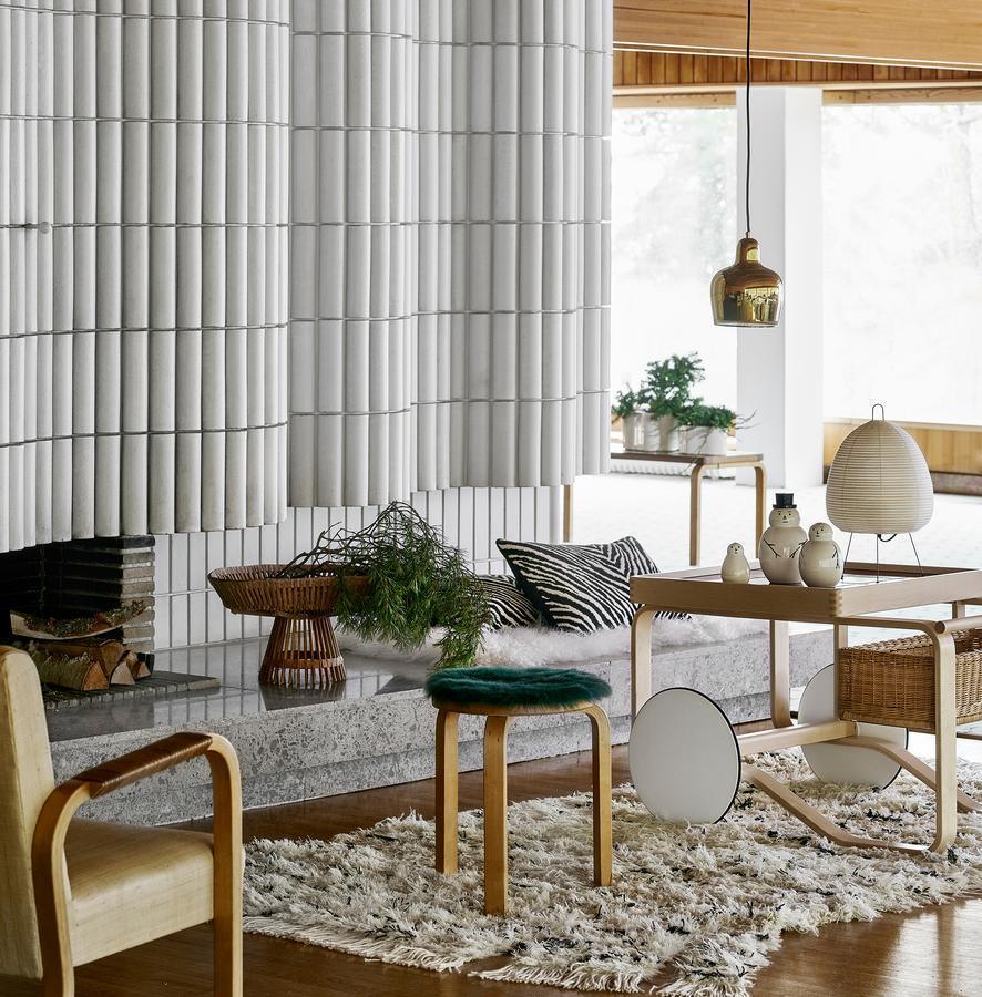 Akari Table Lamp – Japan-Inspired Design with Mulberry Paper and Metal
