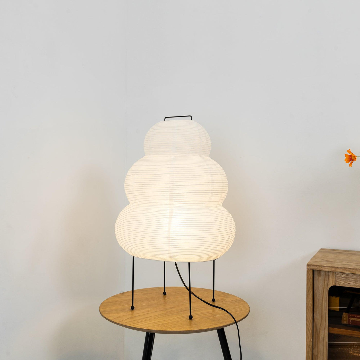 Akari Table Lamp – Japan-Inspired Design with Mulberry Paper and Metal