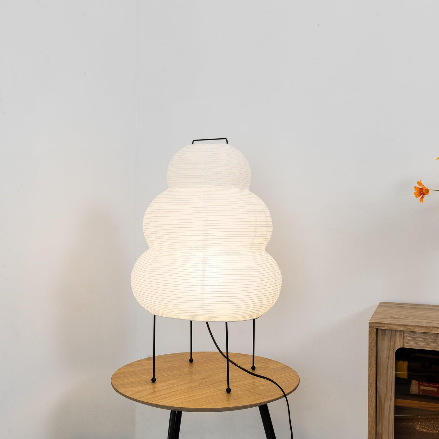 Akari Table Lamp – Japan-Inspired Design with Mulberry Paper and Metal