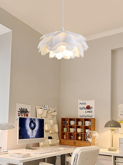 White Flower-Shaped Pendant Lamp – LED
