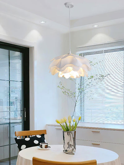 White Flower-Shaped Pendant Lamp – LED