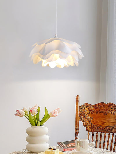 White Flower-Shaped Pendant Lamp – LED