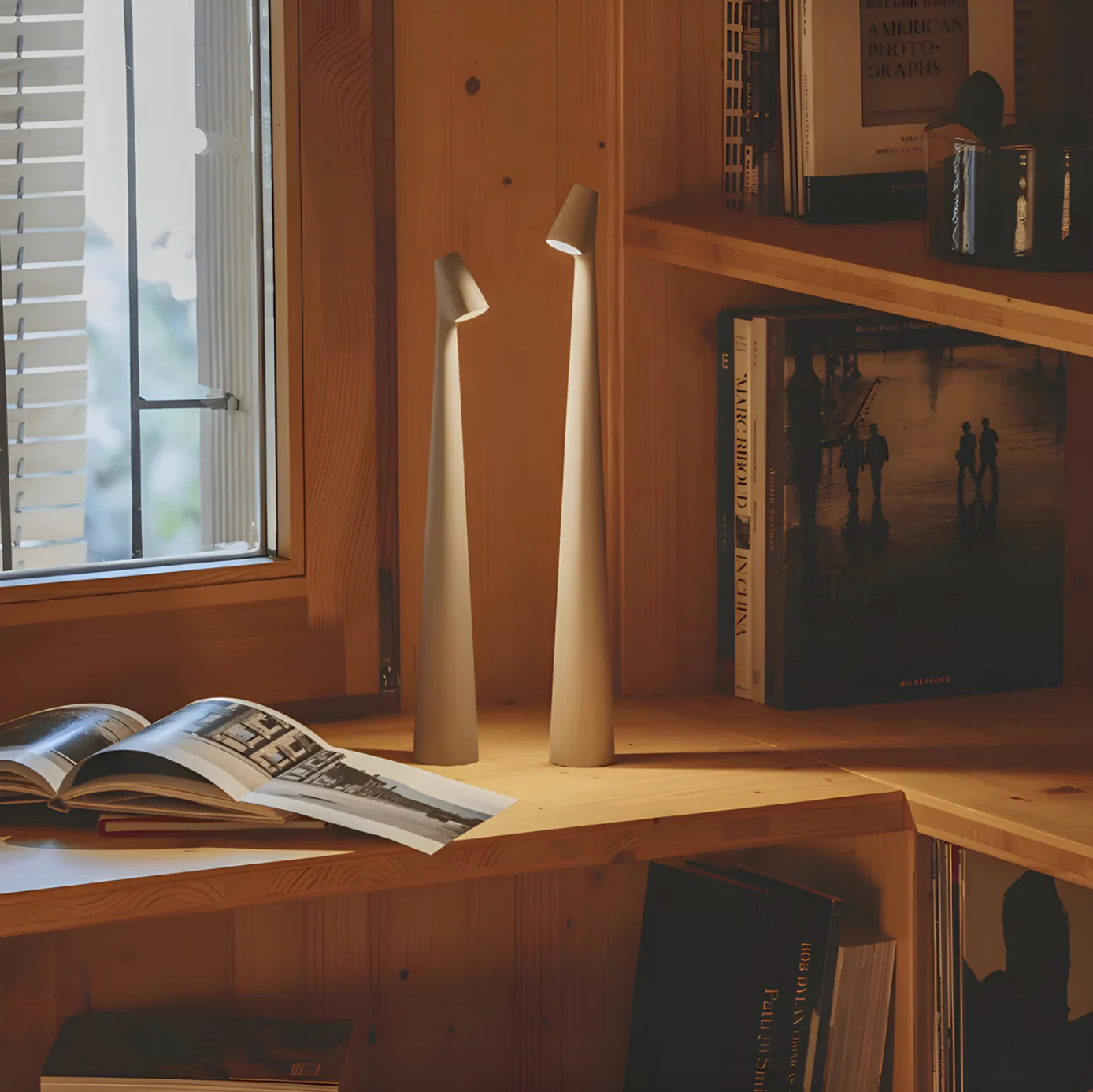 Nordlicht LED Desk Lamp – 3 Intensities, Wireless Scandinavian Design