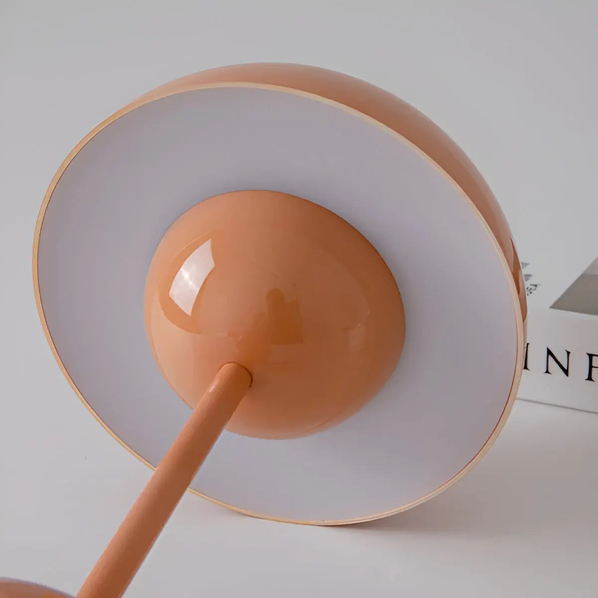 Lumièra LED Table Lamp – Touch Design, Adjustable Brightness