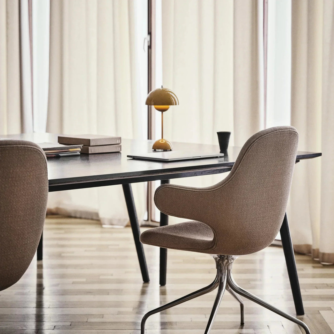 LunaGlow LED Table Lamp – Retro Design Rechargeable with Touch Dimmer