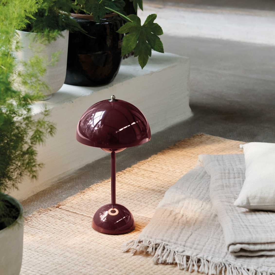 LunaGlow LED Table Lamp – Retro Design Rechargeable with Touch Dimmer